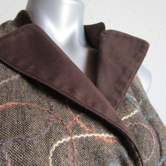Brown preppy vest with yarn embellishments Coldwater Creek size 6 - Picture 3 of 16